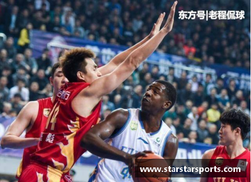 球员父亲：背后的默默支撑